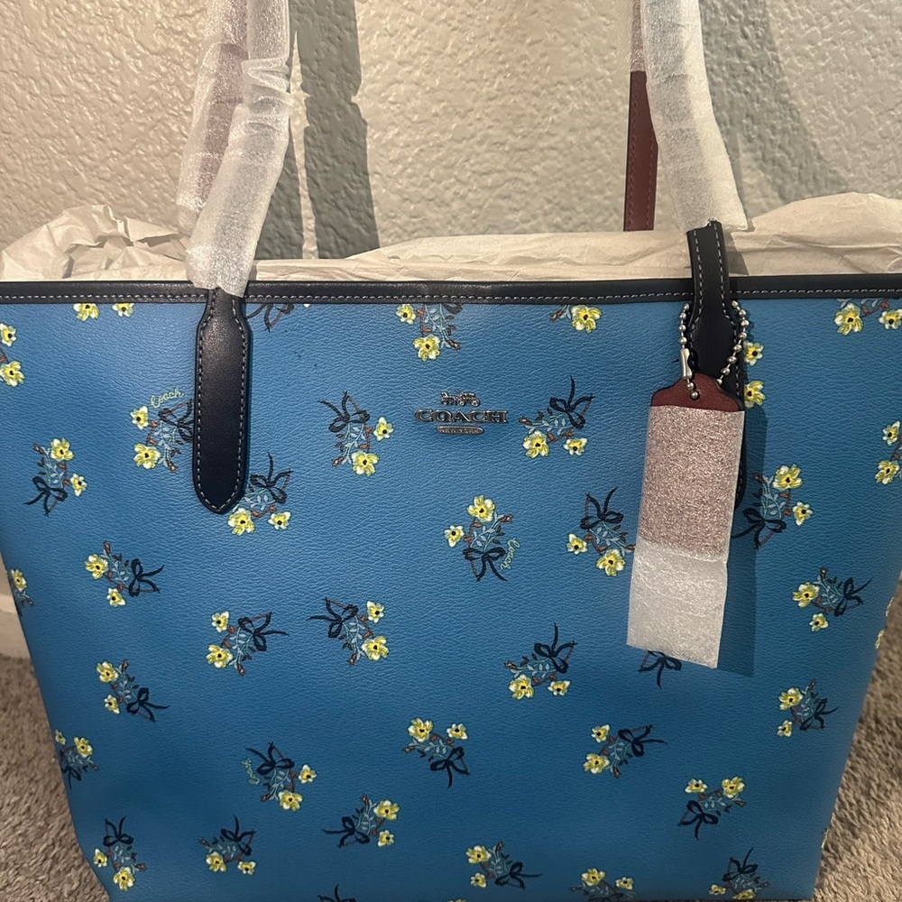 Coach Blue Floral Tote Bag - Picture 3 of 12